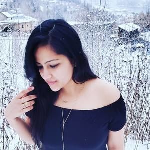Meet your Posher, Anushka